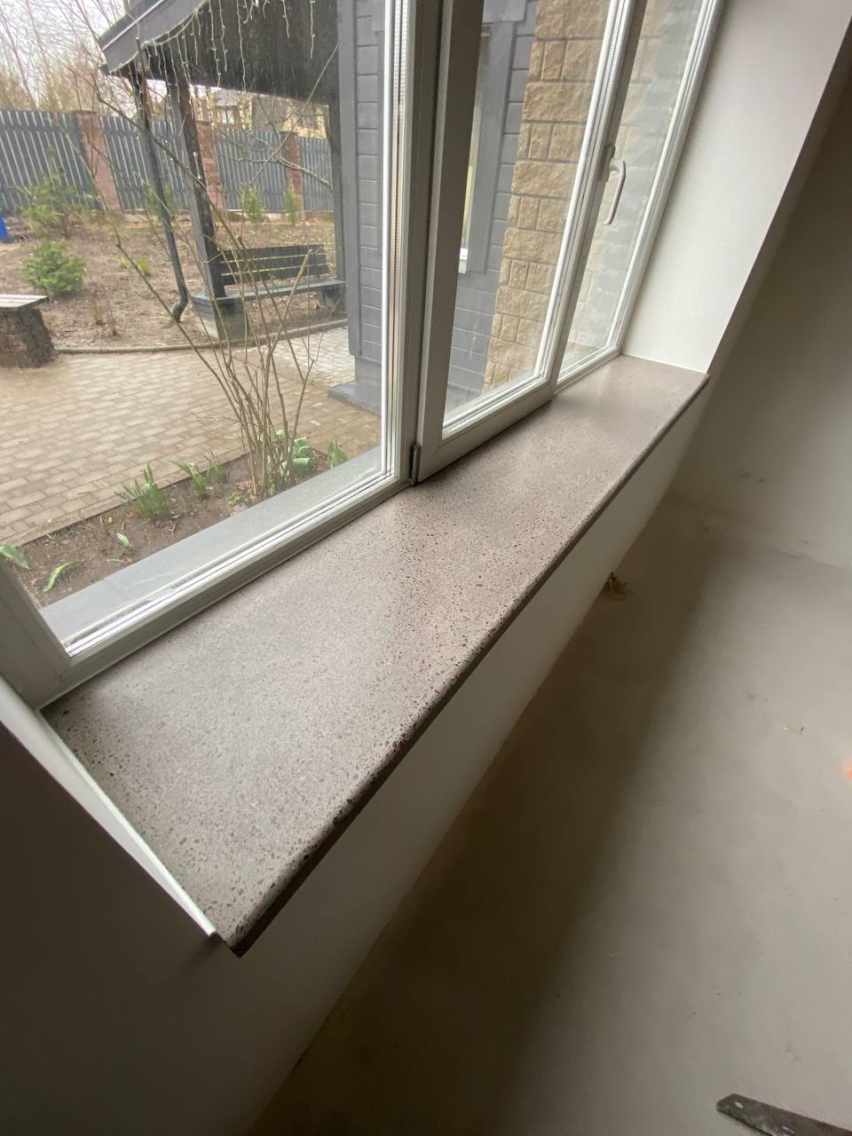 Подоконник